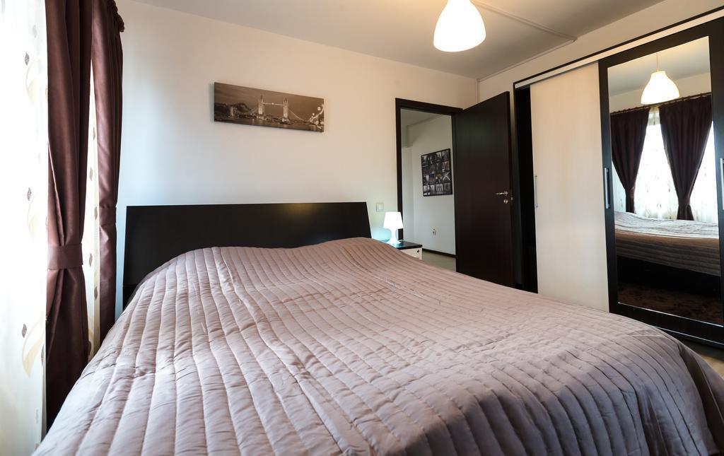 Il Primo Apartments Iasi Exteriör bild