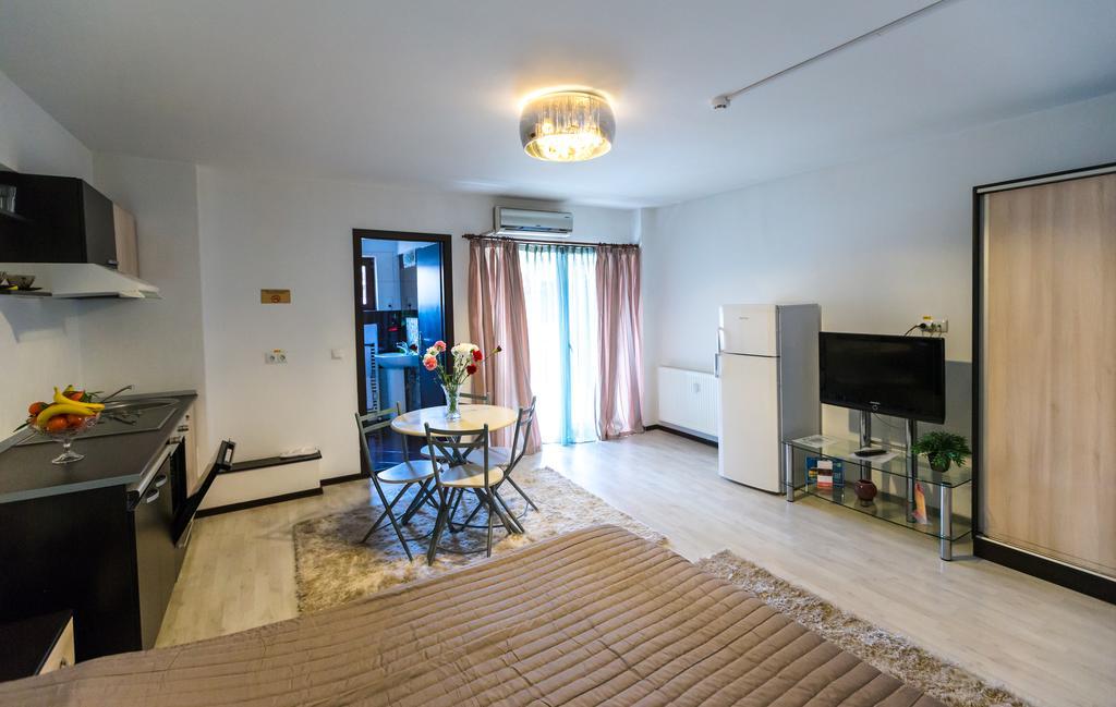 Il Primo Apartments Iasi Exteriör bild