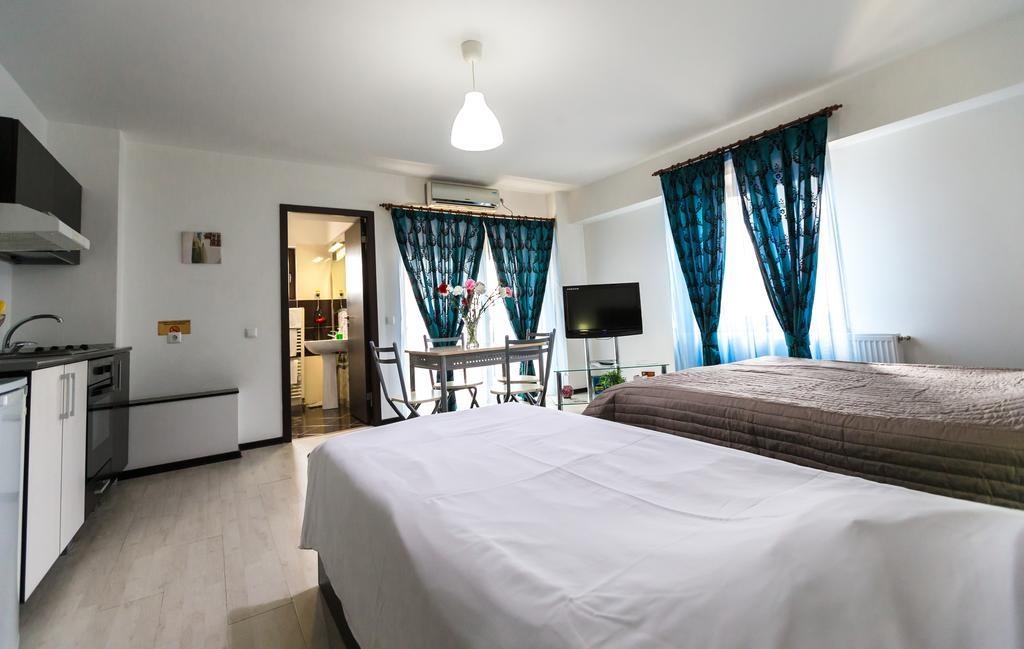 Il Primo Apartments Iasi Exteriör bild