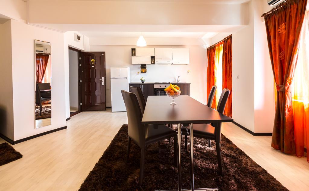 Il Primo Apartments Iasi Exteriör bild