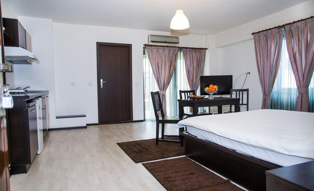 Il Primo Apartments Iasi Exteriör bild
