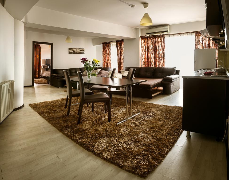 Il Primo Apartments Iasi Exteriör bild